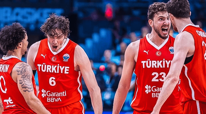 12 Dev Adam sahnede!