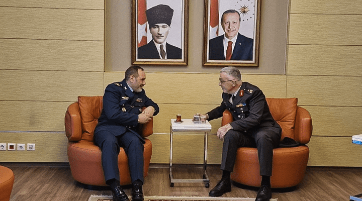 İran savunma bakanı